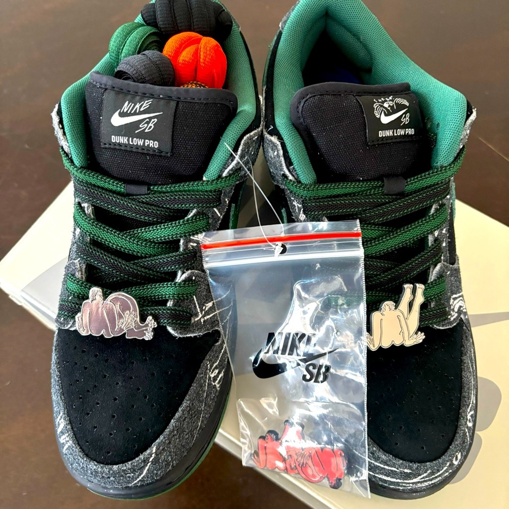 💚🛹 There Skateboards x Nike SB Dunks Low PRM - Wmns 9 Men’s 7.5 🛹💚